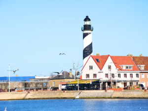 accueil-vue-chambre-minck-bouteille-a-la-mer-phare-gravelines